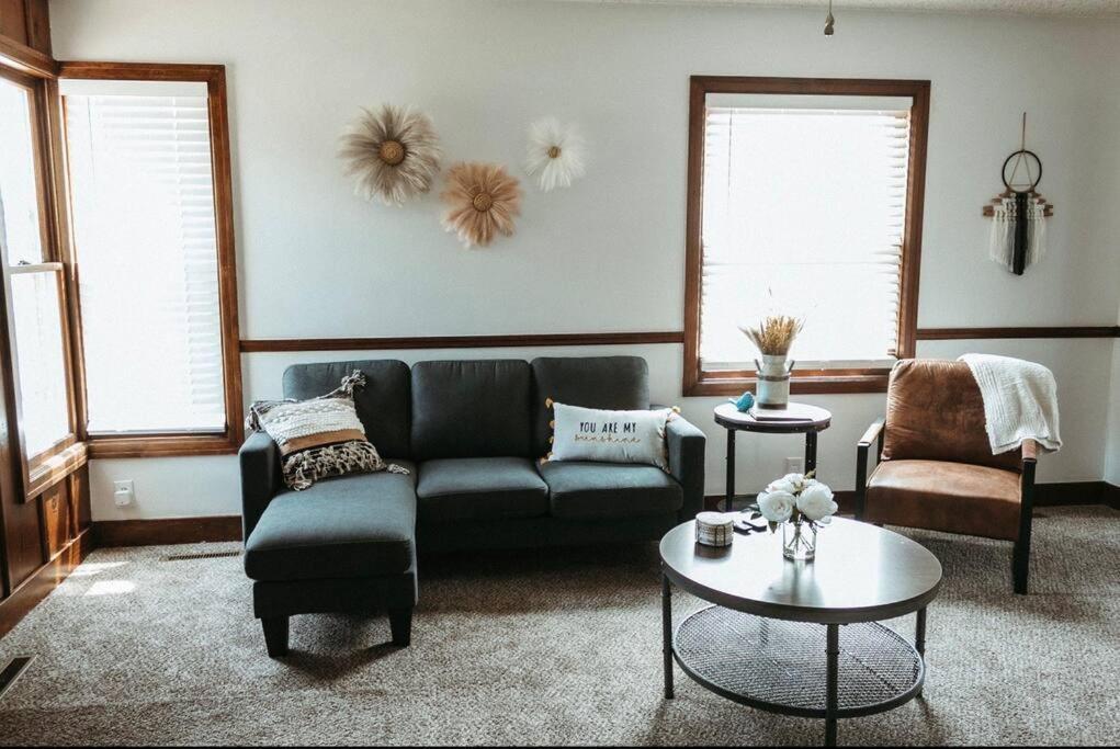 Bluebird Cottage, Walking Distance To Fairgrounds Hutchinson Ngoại thất bức ảnh